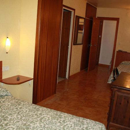 Hotel La Masia Portbou Kültér fotó