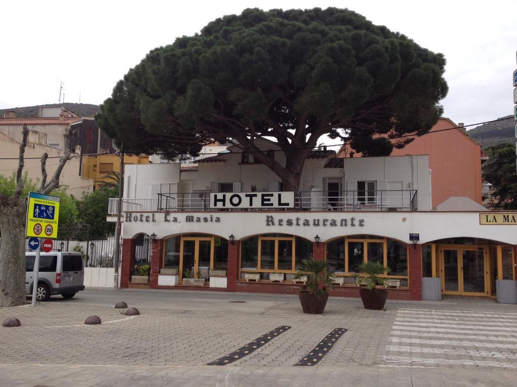Hotel La Masia Portbou Kültér fotó