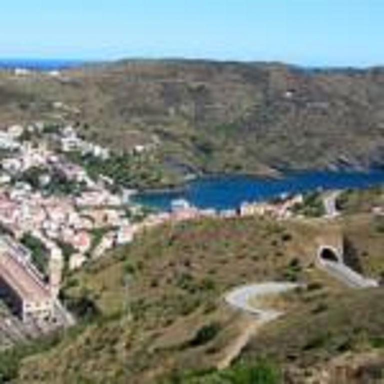 Hotel La Masia Portbou Kültér fotó