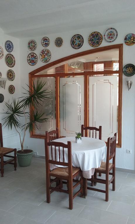 Hotel La Masia Portbou Kültér fotó