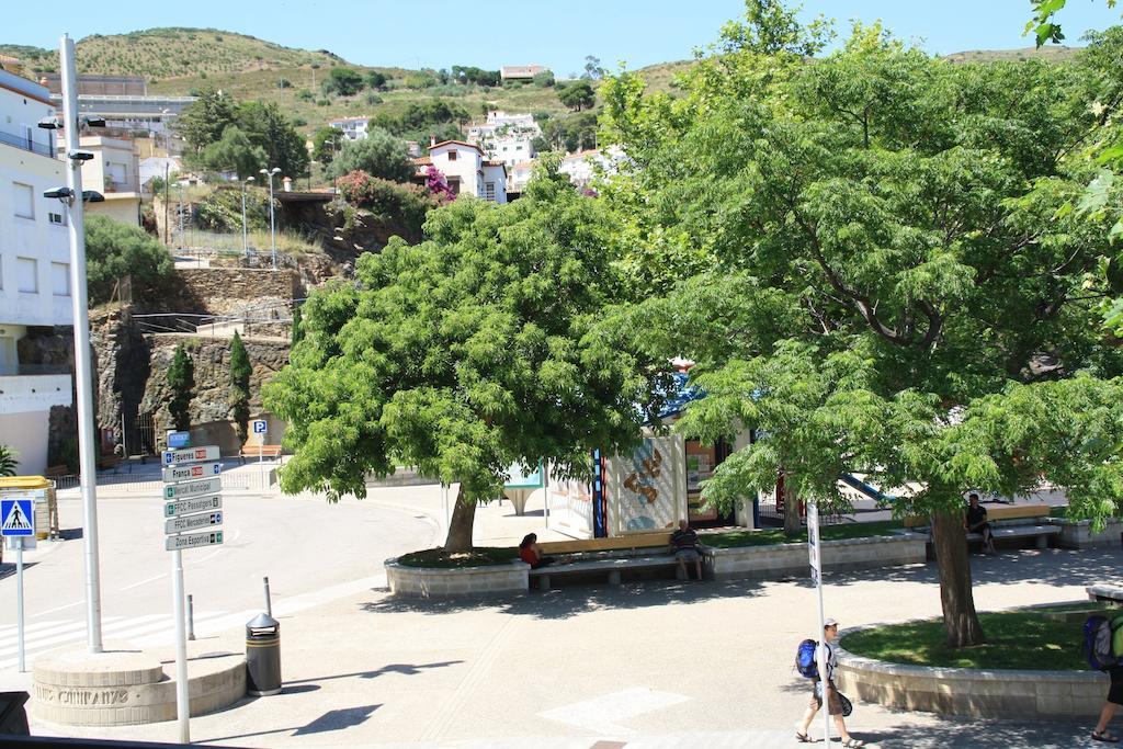 Hotel La Masia Portbou Kültér fotó